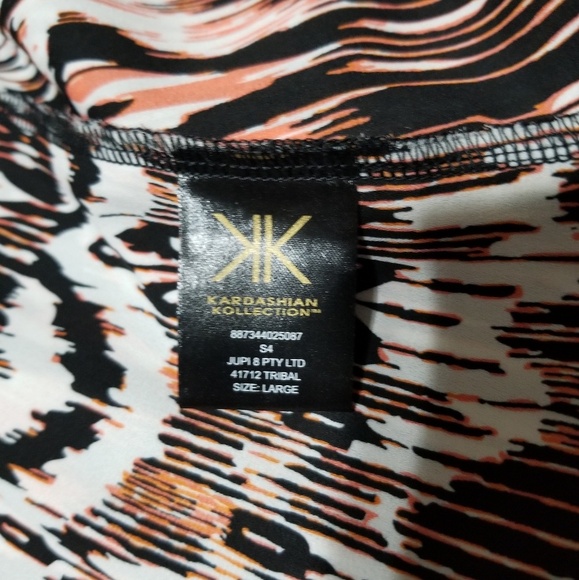 KARDASHION KOLLECTION Medium Length Padded… - Picture 7 of 7